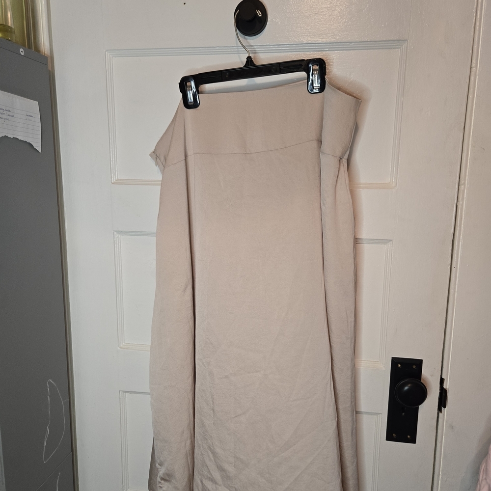 Express Cream Maxi Skirt